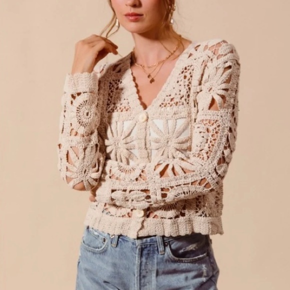 Commense Tops - Commense Floral Open Knit Top Size Small Boho Neutral Hippie Crochet Cottagecore